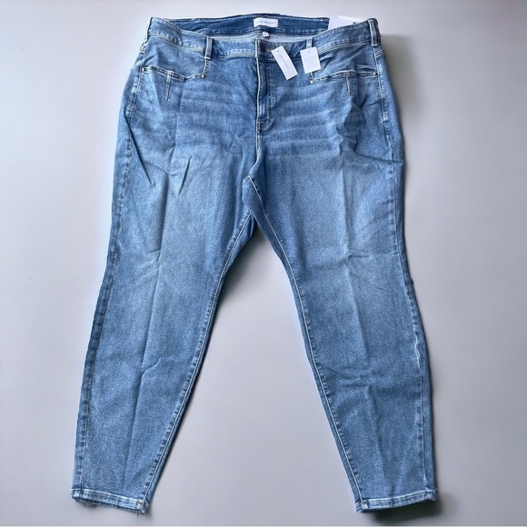 Lane Bryant Denim - NWT Lane Bryant Curvy Fit Skinny High Rise Jeans - Size 26